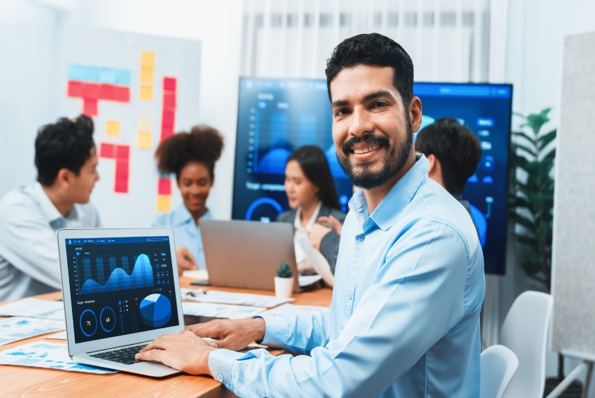 Manual Vs. Automated Client Management: What Works Better For Insurance Agents?